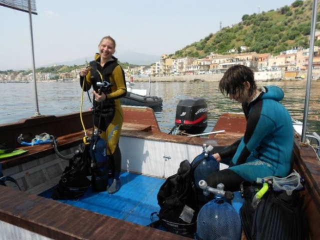 Diving training courses 